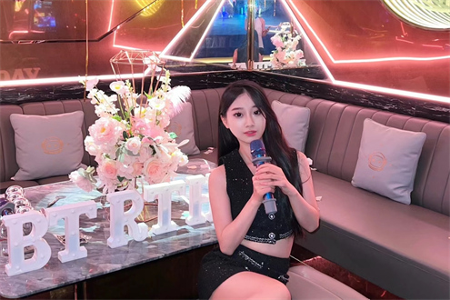 上海伴游招聘-宝石金樽会娱乐会所招聘女孩-日结2100起步图片